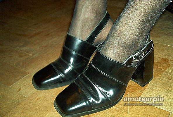 awesome pantyhose and feets gallery image