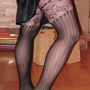 Eve en collants et bas Galeriebild