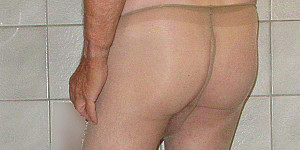 rein in die Strumpfhose First Thumb Image