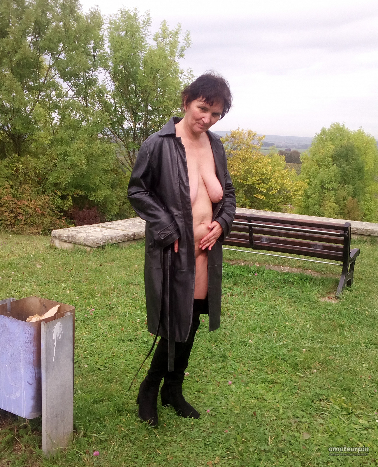 outdoor in Leather gallery image