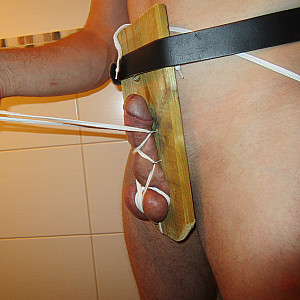 penis bondage gallery image