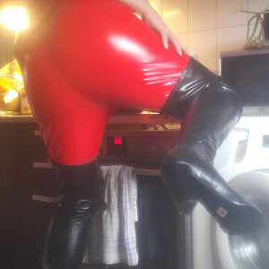 Horny Latexgurl Galeriebild