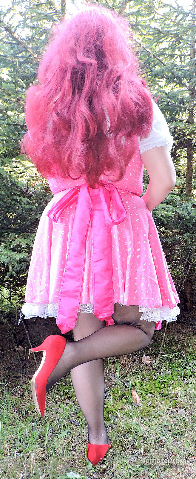 meine Maus im Pinken Dirndl Galeriebild