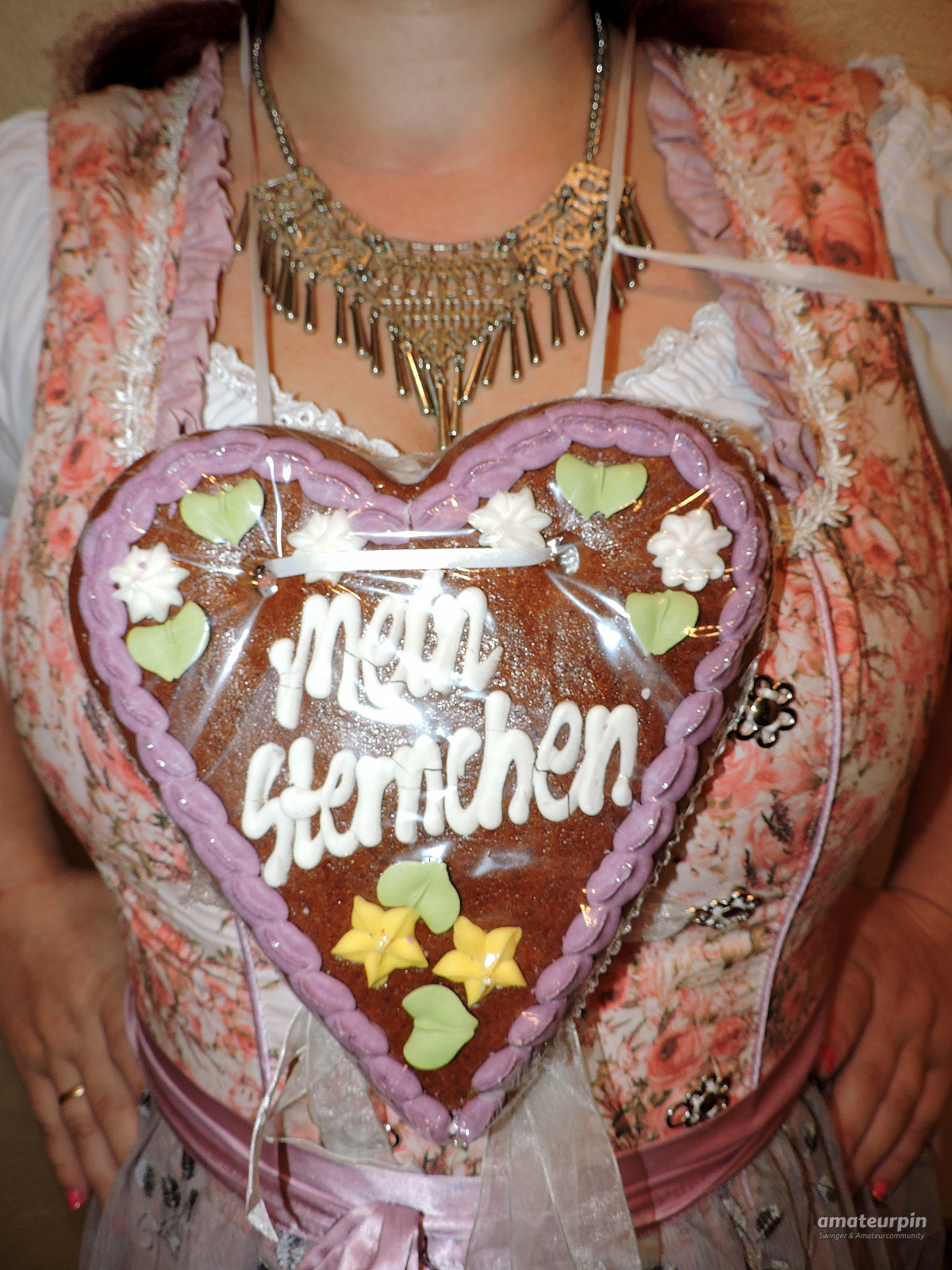 wiesn and horny in a dirndl gallery image