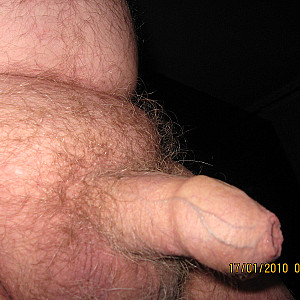 First image of kl-dicker's Gallery - cock with hairs