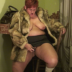 FETISH - masturbating in FUR COAT gallery image