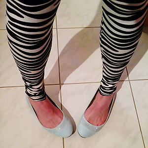 Neue Zebra Leggings Galeriebild