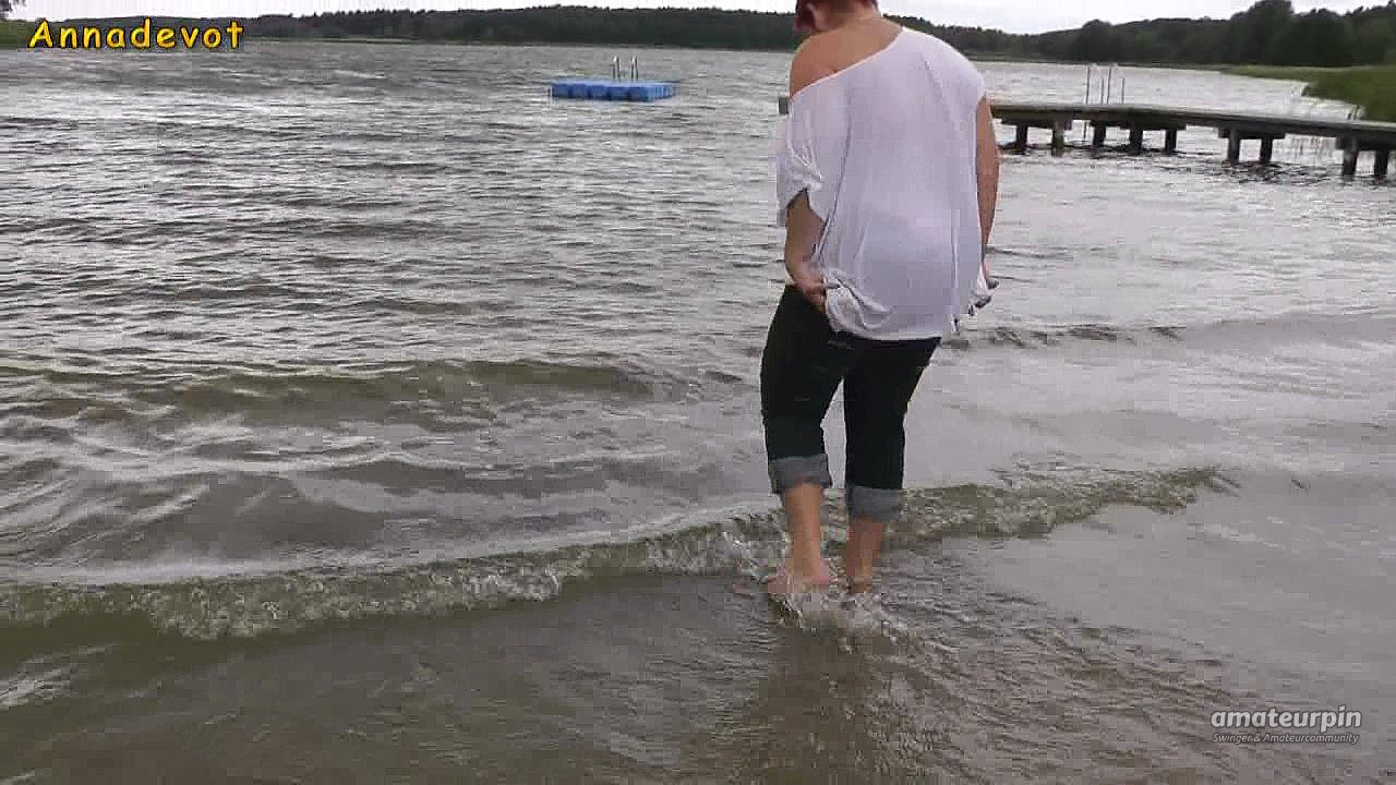 Mit RIPPED JEANS in den See Galeriebild