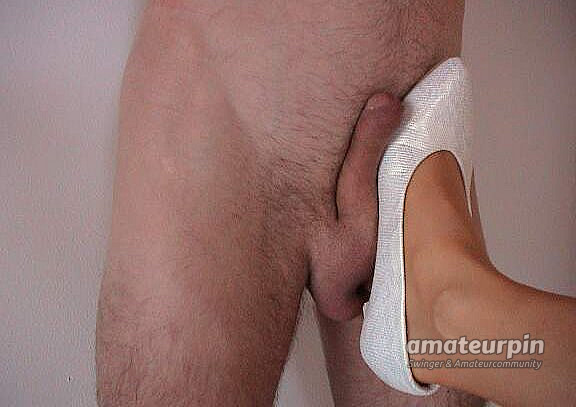 Cock Trampling mit Heels und ohne Heels Galeriebild