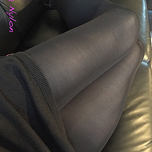 Das erste Bild von I-love-Nylons's Galerie - Ganz in schwarz - Black is beautiful