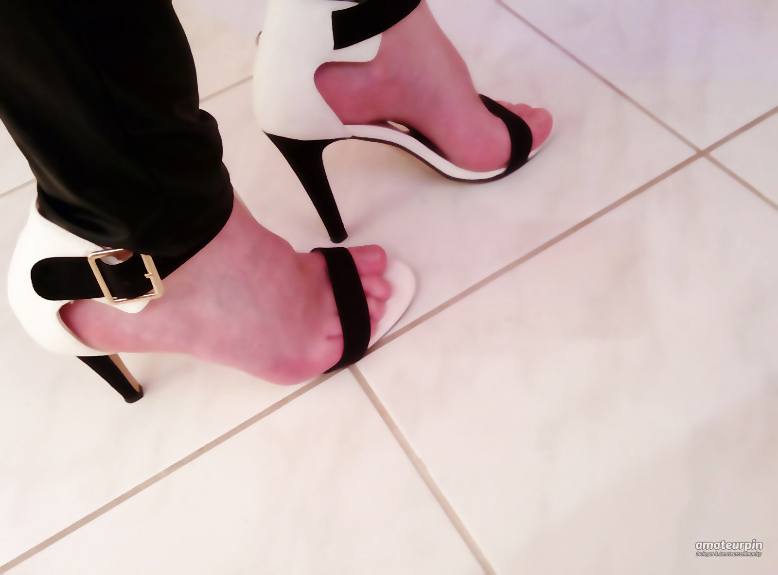 Neue Heels + Glanzleggings Galeriebild