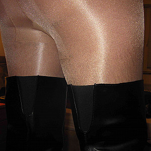 Pantyhose Cum in Thigh-high Boots gallery image