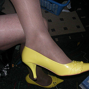 Pumps my New Pumps in yellow and Green gallery image