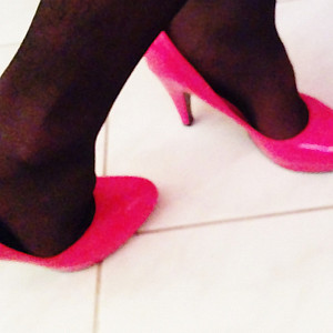 Pinke Heels + Nylon Galeriebild