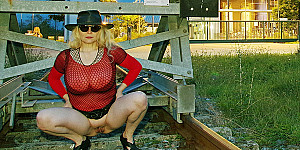 Lady in Red First Thumb Image
