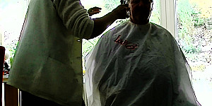geile friseuse1 First Thumb Image