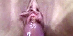 Spritziger Orgasmussquirtfick mit Creampie und Nylonfüße lecken First Thumb Image