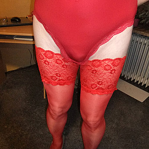 First image of wernerbrsel8's Gallery - me in red dessous