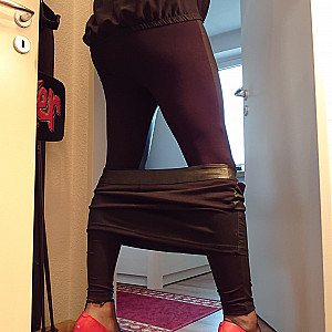 Wet Legging und RED Heels Galeriebild