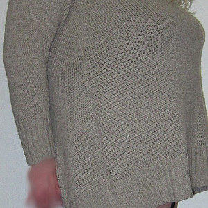 Pullover gallery image