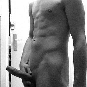 First image of Real20nice's Gallery - B&W Body and cock