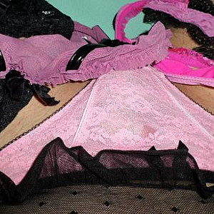 Pink Dessous Fetisch gallery image