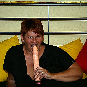 Das erste Bild von annadevot's Galerie - Monsterdildo...