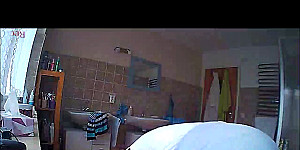 First Image Of fickpaar53's Video - gewichtskontrolle im bad