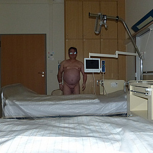 Nackt im Krankenhaus mit 55Paul55 Galerie