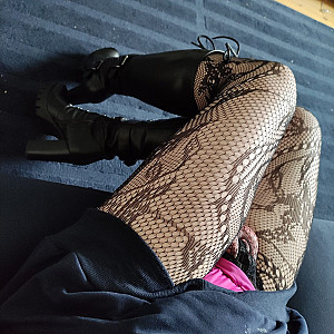 Das erste Bild von nyarlo72's Galerie - Meine neuen Stiefel die Zweite