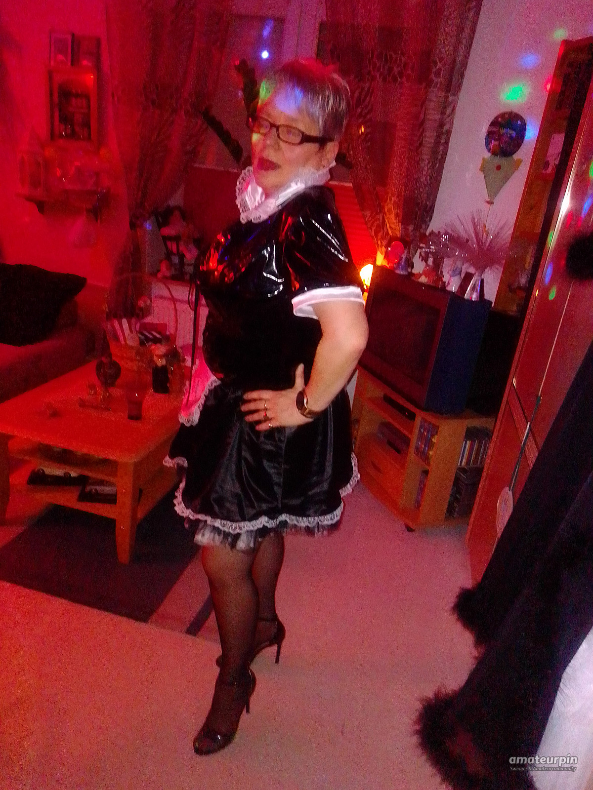 anni the French Maid gallery image