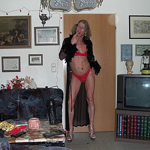 Dessous 2 gallery image