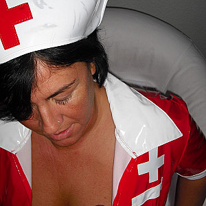 tina als geile krankenschwester Galeriebild