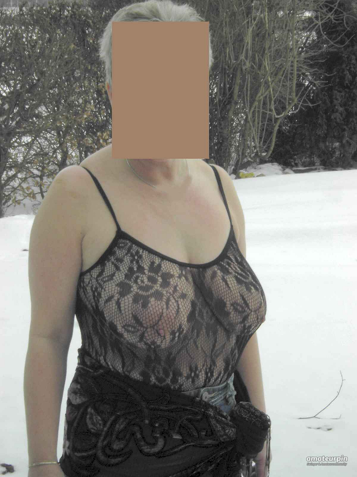 sexy dessous in the snow gallery image