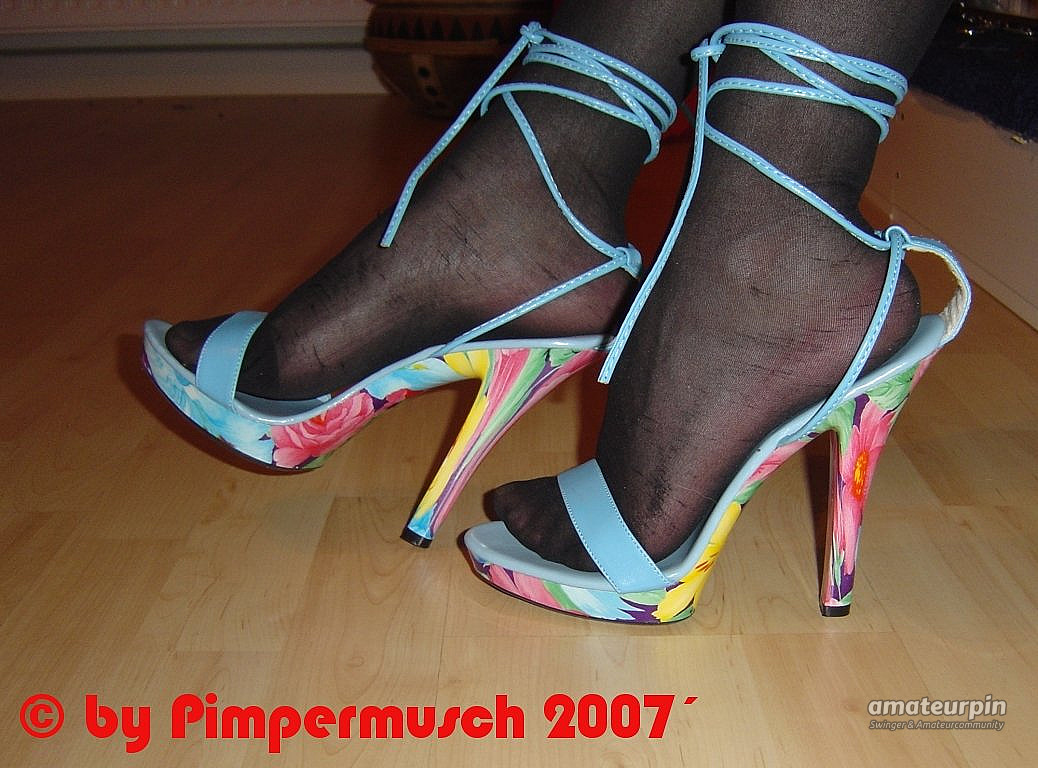 Bunte Heels Galeriebild