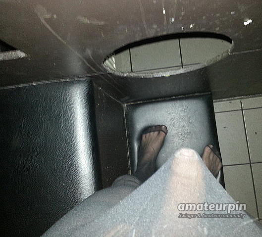 Gloryhole in Nylons Galeriebild