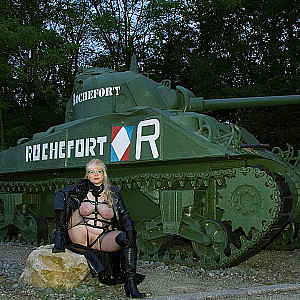 Das erste Bild von Chewyyys's Galerie - Einen alten Panzer entdeckt