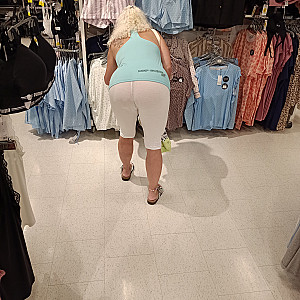 Wenn man(n) weiß das nichts drunter ist😉 Galeriebild