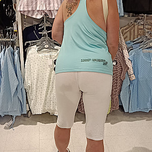Wenn man(n) weiß das nichts drunter ist😉 Galeriebild