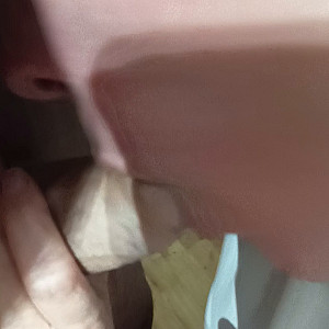 First Image Of Deepwater's Video - Schwanzmassage