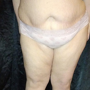 Süßer Slip und dicke Titten Galeriebild