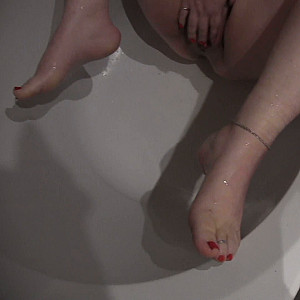 First Image Of Paar0365's Video - Nackter heißer NS auf Sohlen und Fotz gepisst