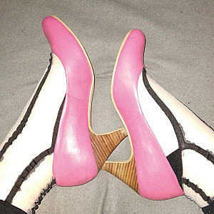 Pinke High Heels und Strümpfe 2 Galeriebild