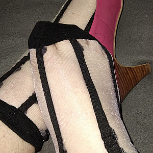 Pinke High Heels und Strümpfe 2 Galeriebild