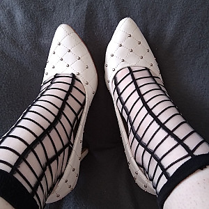 Weiße High Heels und Söckchen Galeriebild
