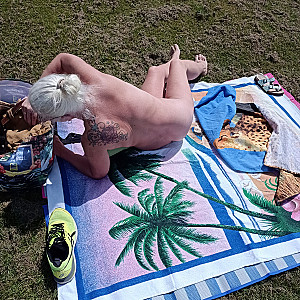 Das erste Bild von Ichund123's Galerie - Nackt in der Sonne ☀️