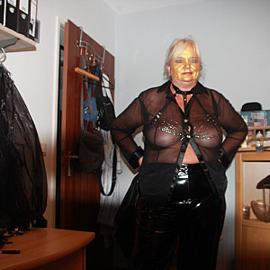 horny bitch gallery image