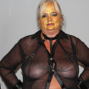 horny bitch gallery image