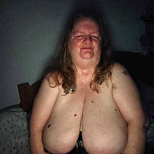 First image of Teufelsweib_61's Gallery - Big tits and hot ass