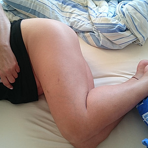 First image of Hot-Pussy66's Gallery - Below without a Nylonjunge in Braunschweig